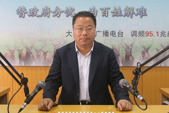12月12日，盐城市大丰生态环境局局长石永明同志走进政风热线直播室，就“坚决打好污染防治攻坚战”等方面的问题或话题与网友交流沟通、解答释疑。