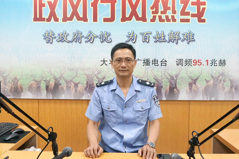 7月9日，区农业机械安全监理所所长韦升同志走进政风热线直播室，就“农机安全隐患整治 牌证管理等热点问题”等方面的问题或话题与网友交流沟通、解答释疑。